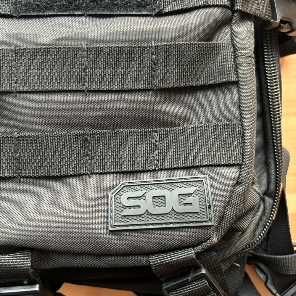 SOG hydration backpack - Picture 2 of 10